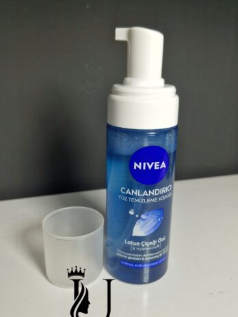 فوم شستشوی نیوآ(nivea)
